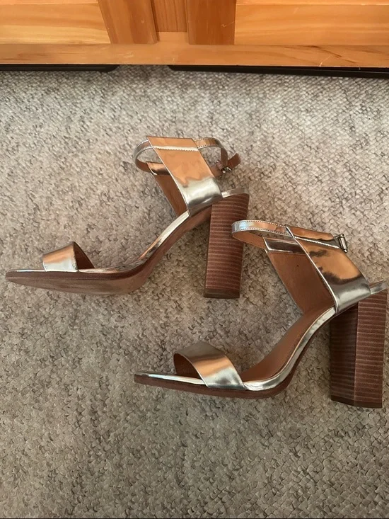 Coach Metallic Silver Leather Block Heel Sandals heel approximately 5” - Picture 3 of 12